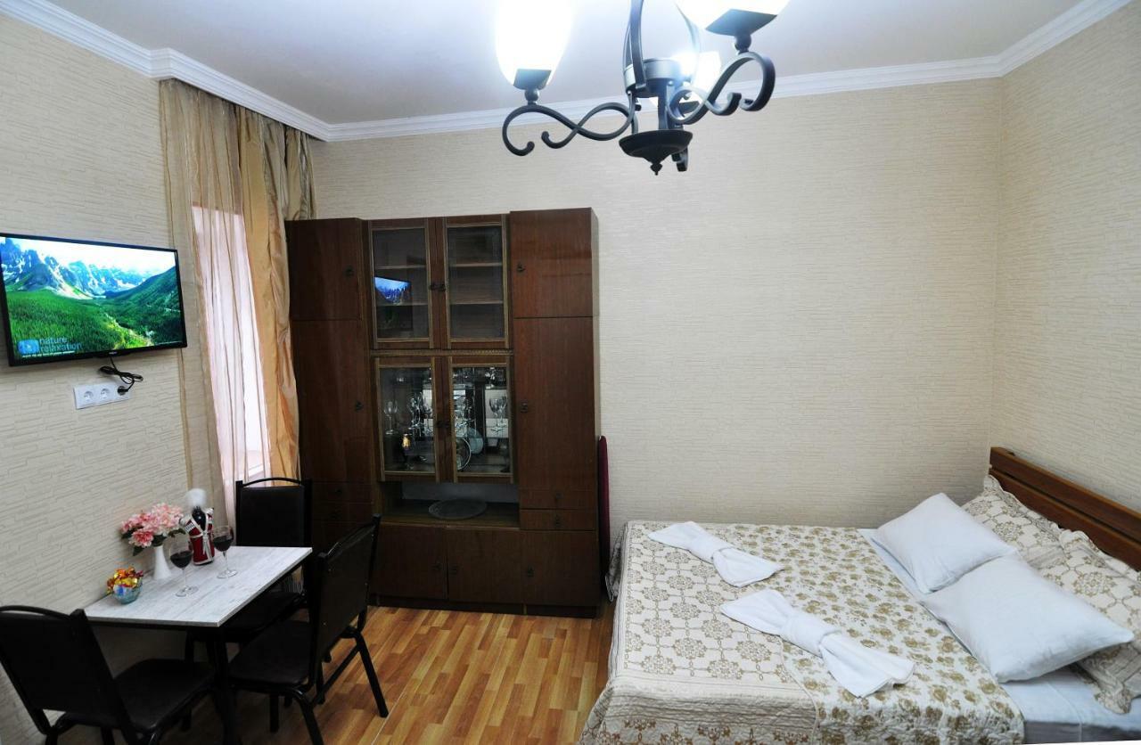 Apartment Albatross Тбилиси Экстерьер фото